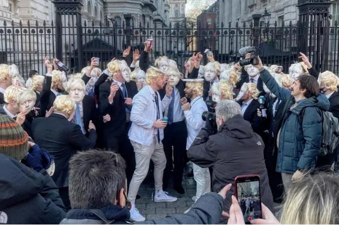 【媒体:多地新增感染趋势回落，新增确诊病例全国趋势今日】