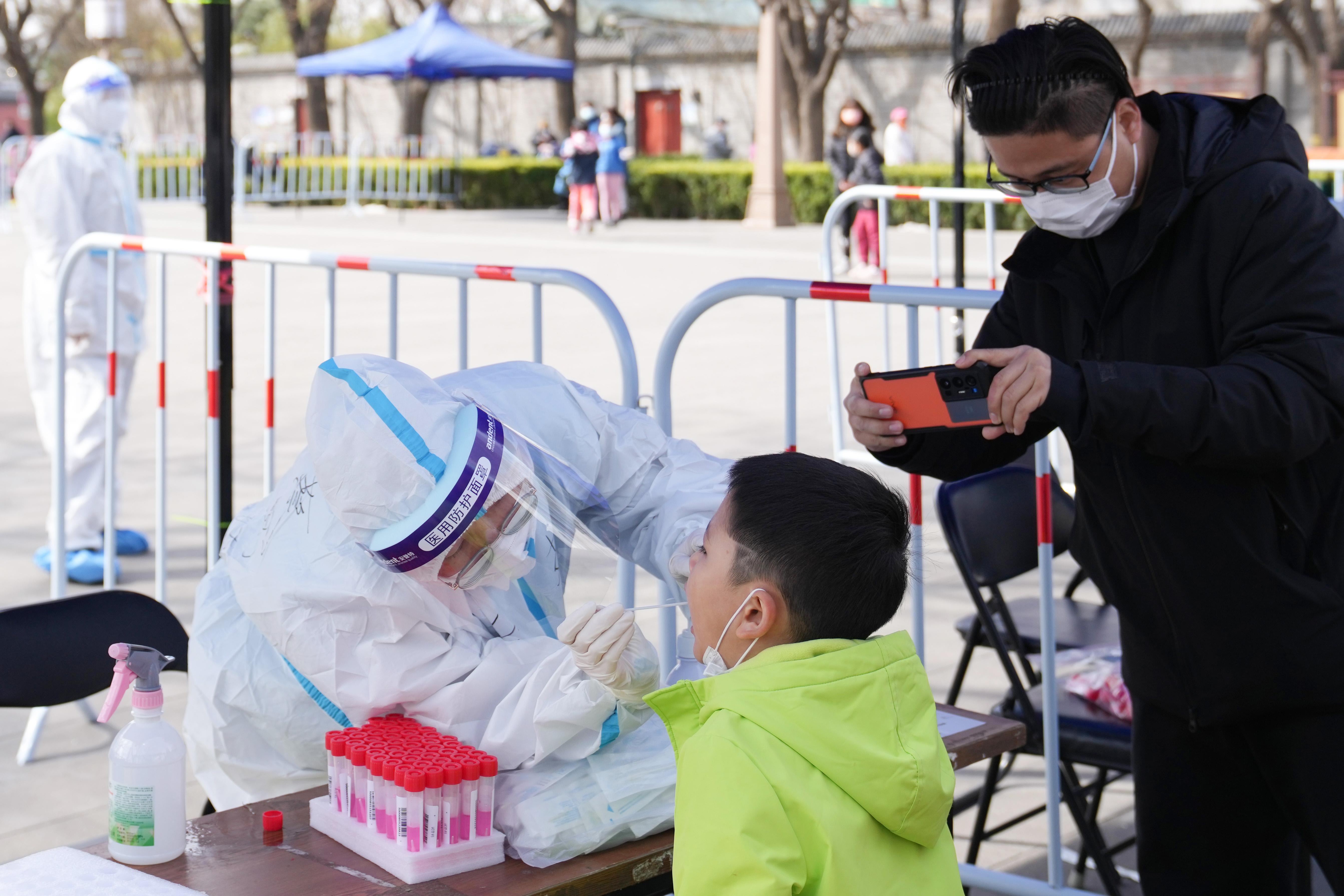 【北京累计采样229.7万人，北京完成核酸检测人数】