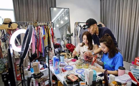 北京“服装店传播链”已有9人感染(北京连锁服装店)